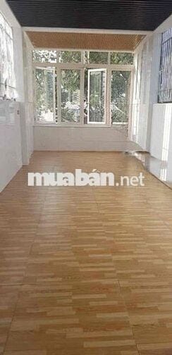 Cho thuê nhà mặt tiền Ngô Gia Tự, Phường 2, Quận 10