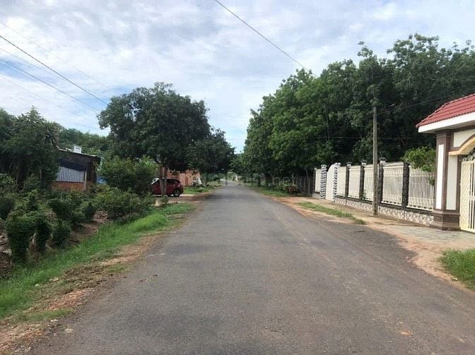 Đất ngộp trung tâm cần tiền về quê