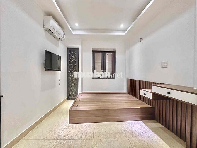 CHO THUÊ PHÒNG BAN CÔNG FULL NỘI THẤT GIÁ RẺ GẦN BỜ KÈ TRƯỜNG SA Q3