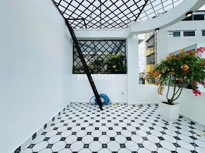 Cần bán gấp nhà đ.Hậu Giang P. 11 Q.6 giá chỉ 2 tỷ 250tr/ 60m2.