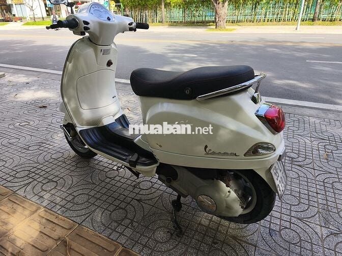Piaggio Vespa FI 2011 Trắng