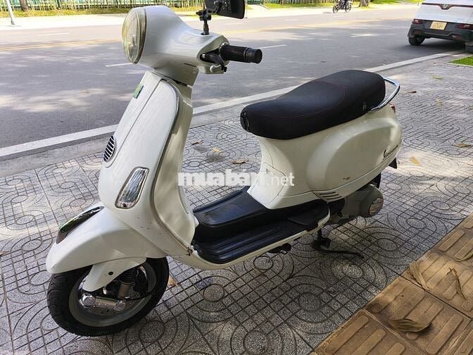 Piaggio Vespa FI 2011 Trắng