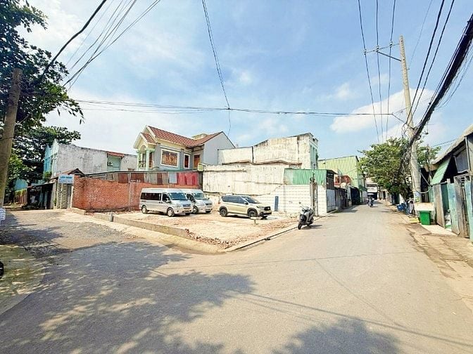 BÁN ĐẤT THỔ CƯ NGAY CHỢ HIỆP BÌNH, CÁCH PHẠM VĂN ĐỒNG 400M, GÓC 2MT