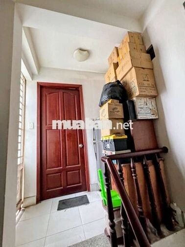 Giáp Bình Thạnh, Nhà Nở Hậu, 4 PN