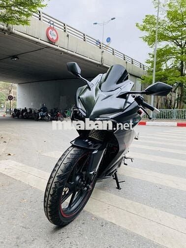 HONDA CBR 250  date 202O