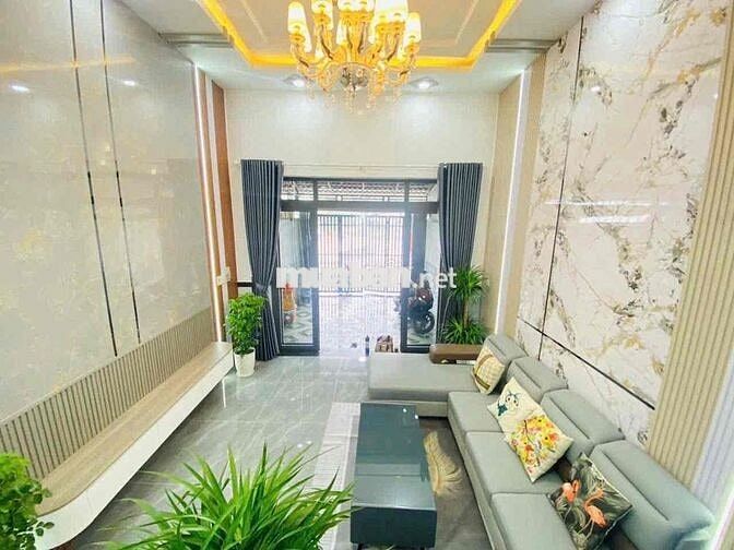 Vị trí kinh doanh trệt 3 lầu sân thượng, mặt tiền 12m Hà Huy Giáp