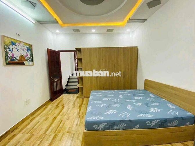 Vị trí kinh doanh trệt 3 lầu sân thượng, mặt tiền 12m Hà Huy Giáp