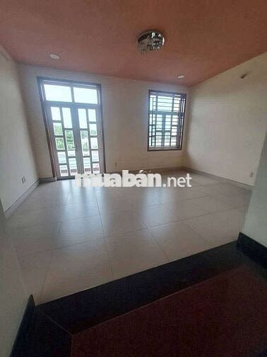 Cho thuê mặt bằng kinh danh,ở gđ apđ Quận 12