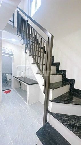 Quận 4, mặt tiền, đường kinh doanh buôn bán, nở hậu, dtsd 90m2, 12tỷ
