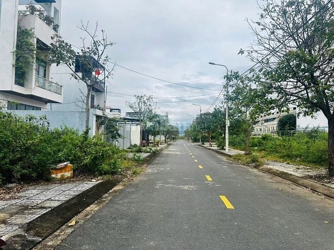 Chỉ còn 1 lô Trung Lập 18, 3.8 tỷ TL, sau lưng shophouse, 125m2.