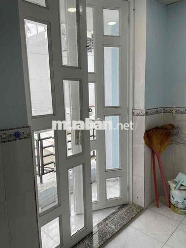 Phòng trọ ngã tư Huỳnh Tấn Phát và Nguyễn Thị Thập