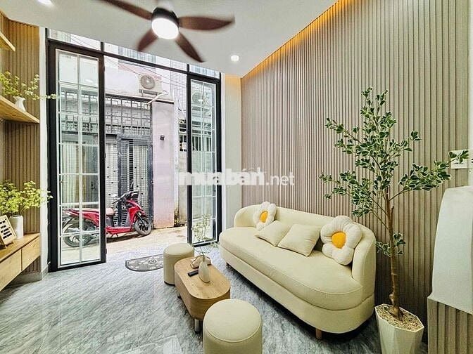 bán nhà mới xây phú nhuân - khu vip tiện ích