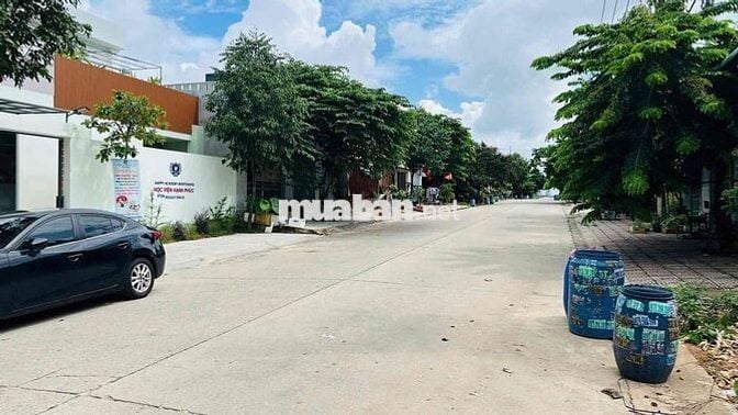 Chính chủ cần bán nhà gác lửng Mỹ Phước 3, xây mới , khu J gần chợ