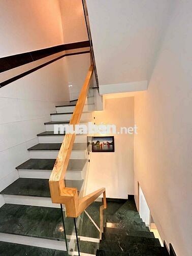 CHÍNH CHỦ NGỘP VỐN CẦN BÁN GẤP NHÀ 3LẦU QUỐC LỘ 1K 6.6TỶ