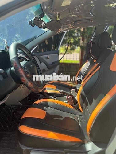 Hyundai Avante 2013 1.6 MT - 97000 km