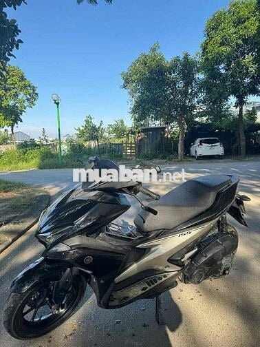 Yamaha NVX 155cc màu Đen