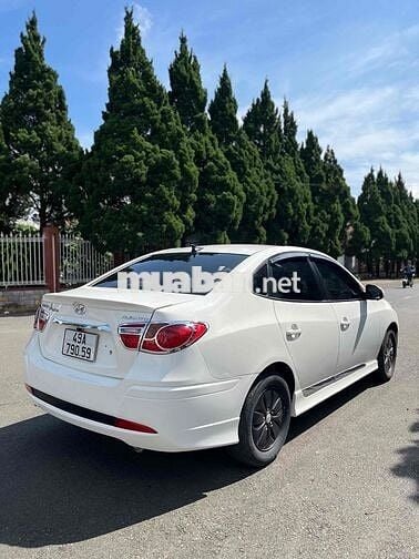 Hyundai Avante 2013 1.6 MT - 97000 km