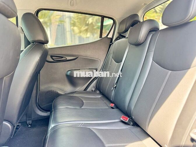 VinFast Fadil Plus 2022 - Màu trắng - 1v5km