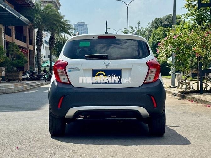 VinFast Fadil Plus 2022 - Màu trắng - 1v5km