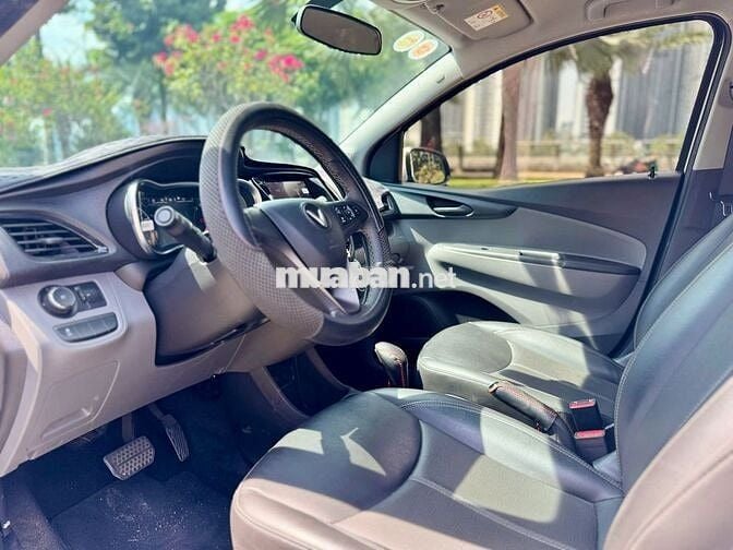 VinFast Fadil Plus 2022 - Màu trắng - 1v5km