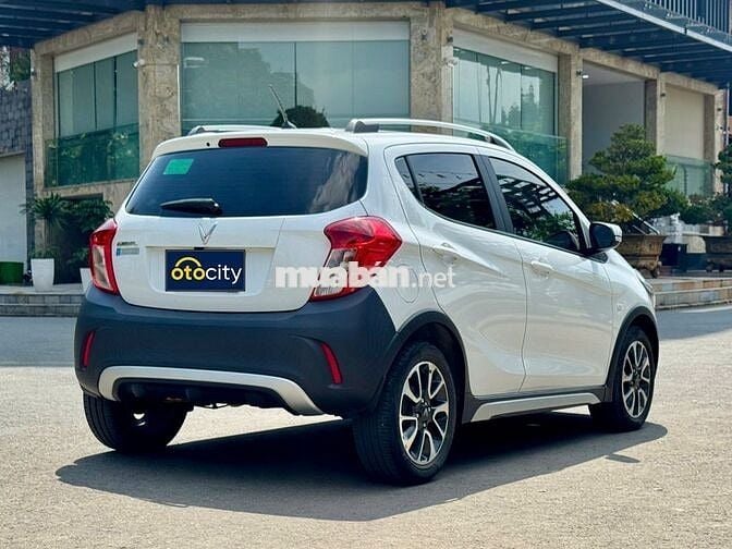 VinFast Fadil Plus 2022 - Màu trắng - 1v5km