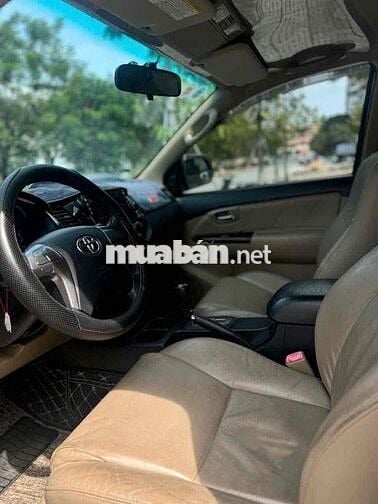 Toyota Fortuner 2015 2.7V 4x4 - 82000 km