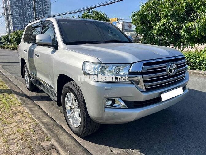 Toyota Land Cruiser 2016 VX 4.6L,NK xe đẹp zin