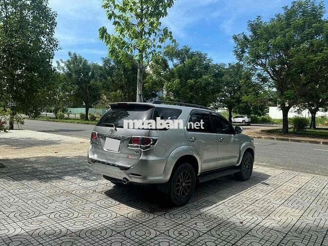 Toyota Fortuner 2015 2.7V 4x4 - 82000 km