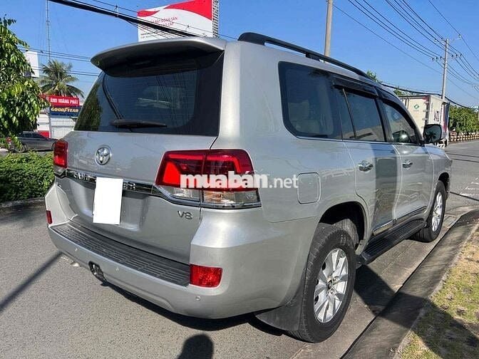 Toyota Land Cruiser 2016 VX 4.6L,NK xe đẹp zin