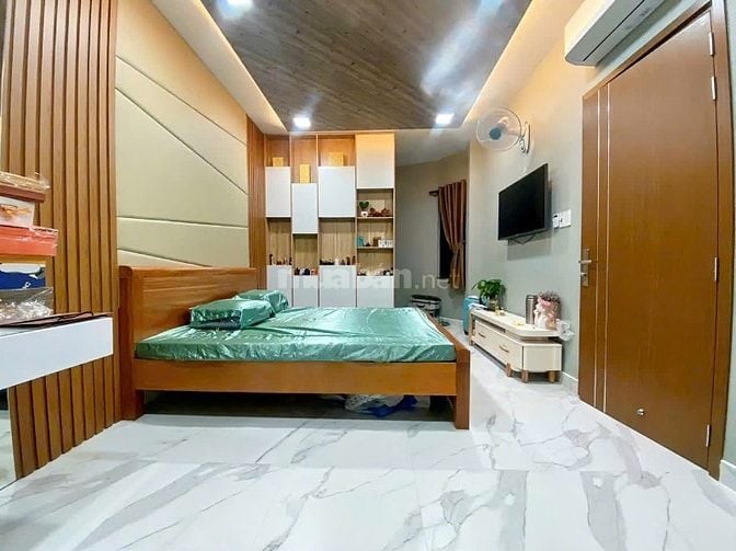 🌿 Siêu Phẩm Trung Tâm Tân Phú – Nhà Mặt Tiền, Full Nội Thất