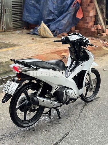 Honda Future 125 2013 Trắng đen