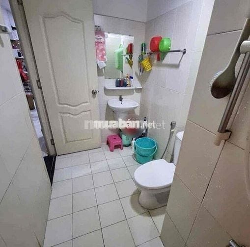 Bán chung cư Linh Trung đường 16, 64m2 2PN 1WC nội thất cơ bản 2,65 tỷ