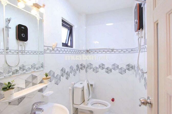 Cho thuê phòng Q7, giá 5tr5, Ban công/Cửa sổ, Full đồ, An ninh tốt