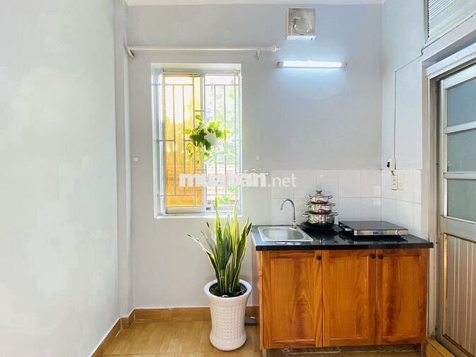 PHÒNG THOÁNG MÁT NGAY NGUYỄN THỊ THẬP FULL NỘI THẤT CÓ THANG MÁY BV