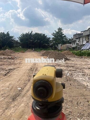 Các cụ nghỉ hưu, bán đất cho chủ hữu duyên