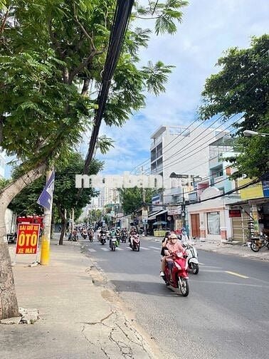 MẶT TIỀN ĐƯỜNG ÂU CƠ 4X32M, ĐOẠN TẬP TRUNG NHIỀU THƯƠNG HIỆU