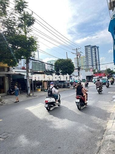 MẶT TIỀN ĐƯỜNG ÂU CƠ 4X32M, ĐOẠN TẬP TRUNG NHIỀU THƯƠNG HIỆU