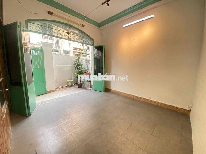 Cho Thuê tầng trệt riêng biệt. Hẻm xe Tải, wc riêng có HHMG