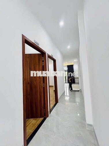 nhà đẹp Hiệp Thành, 1 trệt 1 lầu mới 100% (Sân xe hơi 7 chỗ, 3p.ngủ…)