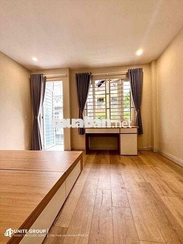 CĂN HỘ MỚI TOANH GẦN ETOWN CỘNG HOÀ FULL NỘI THẤT THANG MÁY/HẦM XE QTB