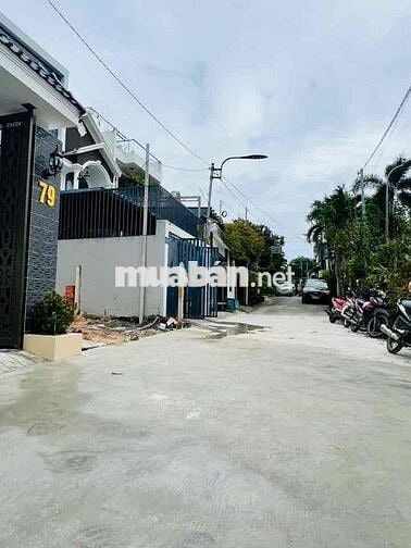 nhà đẹp Hiệp Thành, 1 trệt 1 lầu mới 100% (Sân xe hơi 7 chỗ, 3p.ngủ…)