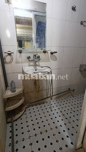 Cho thuê cả nhà nhỏ 3 tầng cấp 4