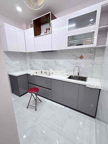 NHÀ HẺM ĐƯỜNG NGUYỄN THIỆN THUẬT,Q.3 - 1 TRỆT 2 LẦU CHỈ 18Tr/Tháng