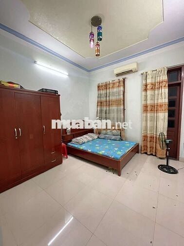 Bán Đất Tặng Nhà Mặt Tiền 4 Lầu Giá Hời Khu Vực Vincom 550 Dĩ An.