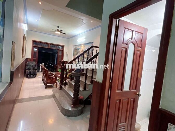 Bán Đất Tặng Nhà Mặt Tiền 4 Lầu Giá Hời Khu Vực Vincom 550 Dĩ An.