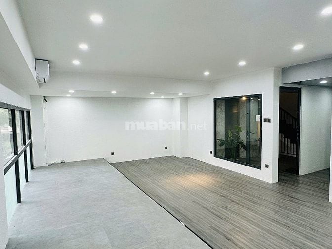 Cho thuê mặt bằng kinh doanh mặt tiền khu ẩm thực Phan Xích Long