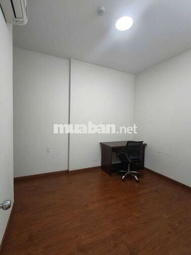 Bán Toky Tower 2pn 2wc có ban công.