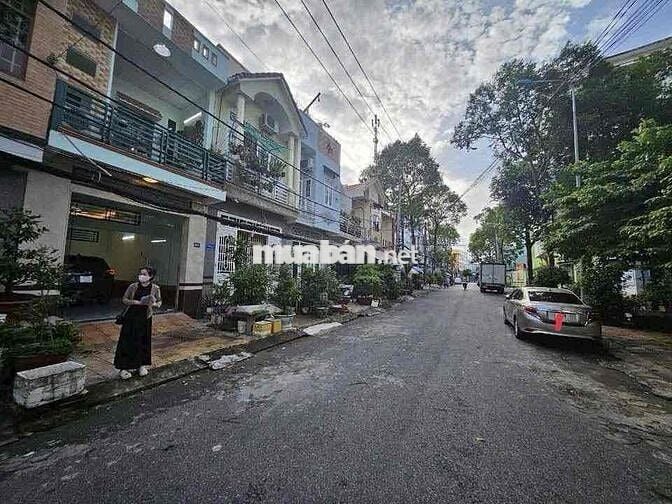 Chính chủ ngộp bán gấp cuối năm,100m2,shr,750tr. còn bớt