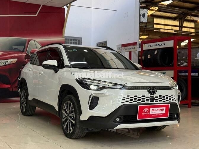 Corolla Cross 2024 1.8V - Đi lướt 8,400KM