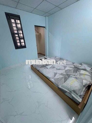 Cho thuê nhà ngay chợ Cầu Đồng Giáp Ngã 4 Ga 4pn Giá 6,5 triệu